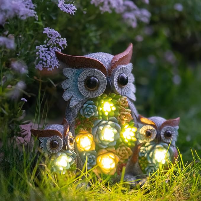 Solar Garden Statue Lights, Owl Family Decor with LED Succulent Flowers, Cute Solar Owl Figurines, Waterproof Resin Outdoor Yard Art for Patio Lawn Porch, Garden Gifts for Women Mom Grandma