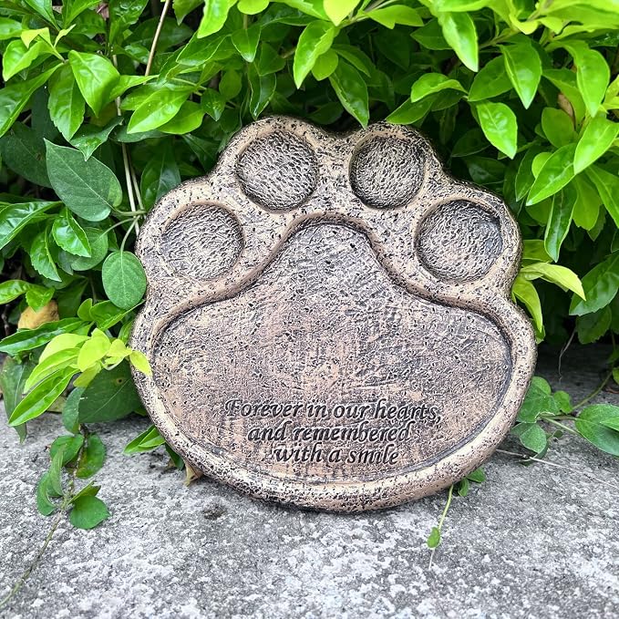 Garden Stepping Stone, Paw of Dog Cat Pet Memorial Stones, Loss of Pet Gift - 7.5" L x 7.5" W x 0.6" D