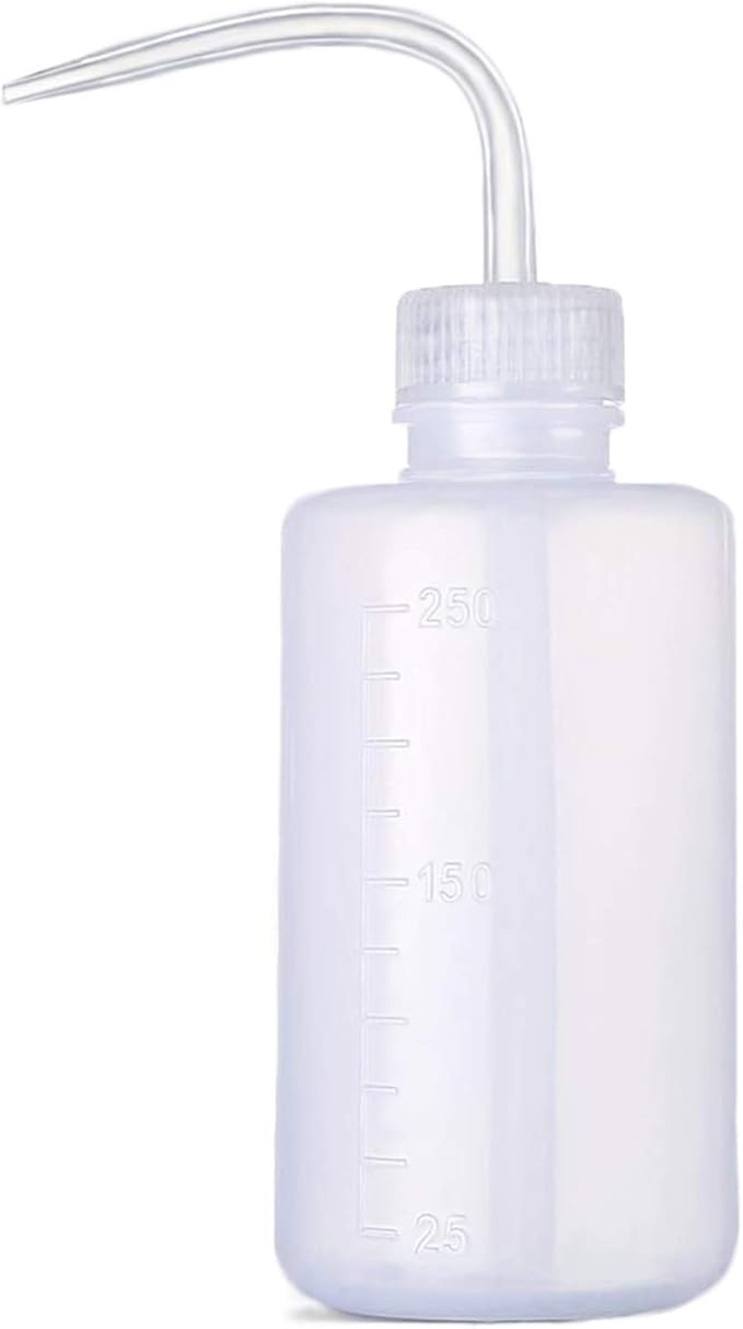 BEADNOVA Squeeze Plant Watering Bottle 250ml 8oz Small Wash Bottle Squeeze Plastic Watering Can for Indoor Plants Succulents (1pc)
