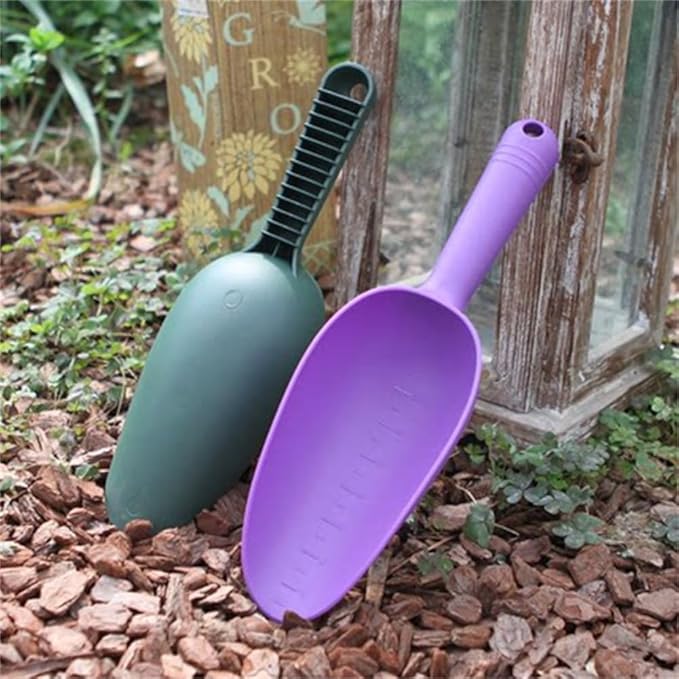 3Pcs Home Garden Shovel Plastic Gardening Shovel Hand Trowel Transplanting Succulent Cultivation Digging Scoops Loosening Soil Planting Shovels with Handle Gardening Tools, 3 Colors