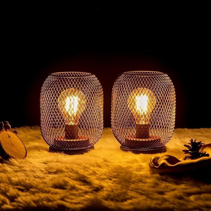Set of 2 Battery Operated Lamp LED Table Lantern, Brown Metal Cage Cordless Lamps with LED Bulb，Vintage Decorative Outdoor Lantern for Weddings, Parties, Patio, Events for Indoors Shelf Decor
