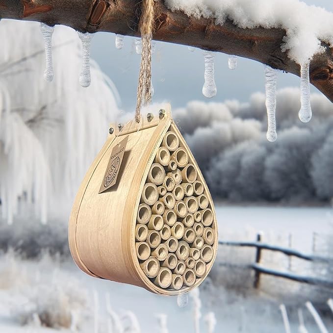 Pollinating Palace-Mason Bee House, Natural Hanging Wooden bee House Habitat with Bamboo Tubes for the Garden and Yard