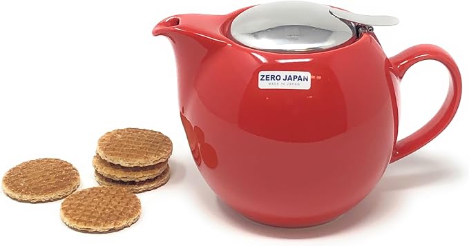 Zero Japan Bee House Round Teapot For One, 24 Oz - Ceramic Tea Pot with Stainless Steel Lid and Infuser, Smooth-Pour Spout, Diswasher and Microwave Safe Tea Pots (Tomato)