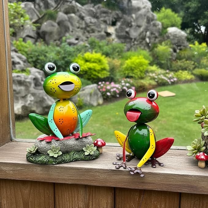Metal Garden Decor for Outside Set of 2 Cute Small Frogs - OutdoorGarden Sculptures & Statues, Patio Lawn Backyard Fence Porch Decor, Metal Yard Art Ornaments, Garden Gifts for Mom Women Grandma