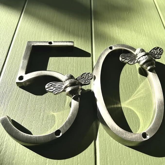 Bee House Number Sign, Antique Brass Finish, Decorative Metal Address Numbers for Door or Wall (Gold, 7)