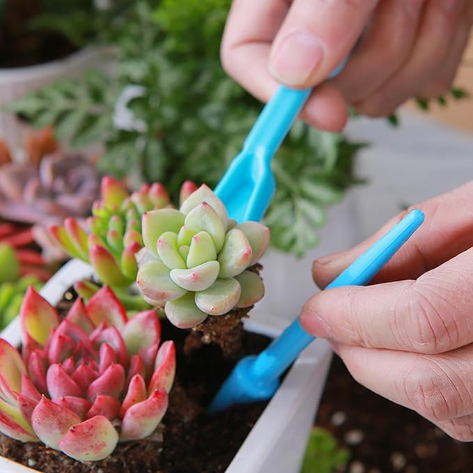 Soil Scoop for Indoor Plants - Plastic Mini Garden Plant Care Shovel Hand Tools Transplanting Succulent Cultivation Digging Scoops Kits, Pink
