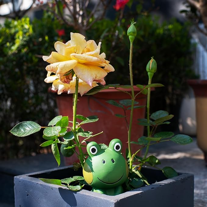 Frog Shaped Self-Watering Spikes - Effortless Plant Care for Your Garden, Cute and Playful Design for Indoor and Outdoor Plants, Vacation-Proof Plant Watering Solution