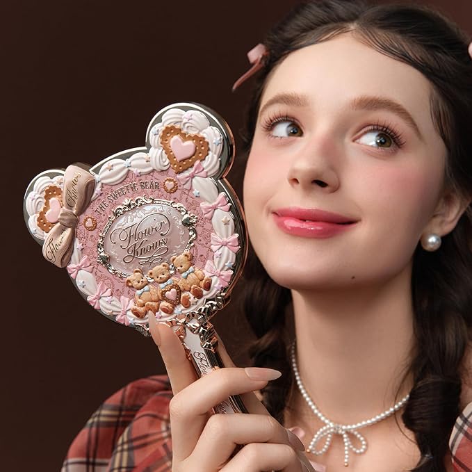 Flower Knows The Sweetie Bear Hand Mirror,Vintage Portable Handheld Mirror,Fancy & Pretty Princess Mirror with Long Handle,Gift for Girls(Creamy Pink)