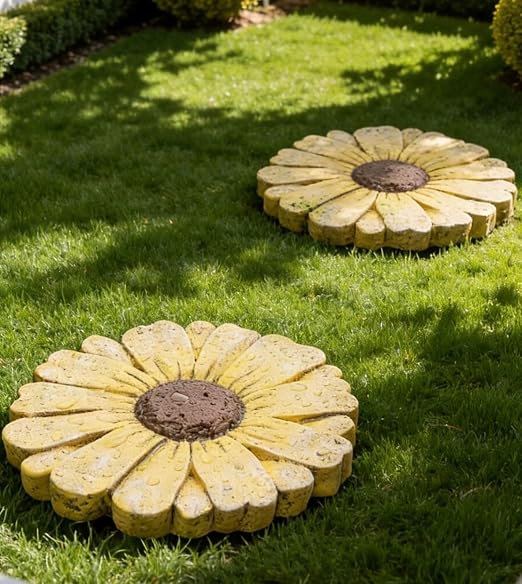 Landoraloria Cement Flower Stepping Stone 10” Daisy Garden Path Stone for Yard & Walkway Handcrafted Non-Slip Outdoor Patio Decor Weather-Resistant Cement Stone (Yellow)