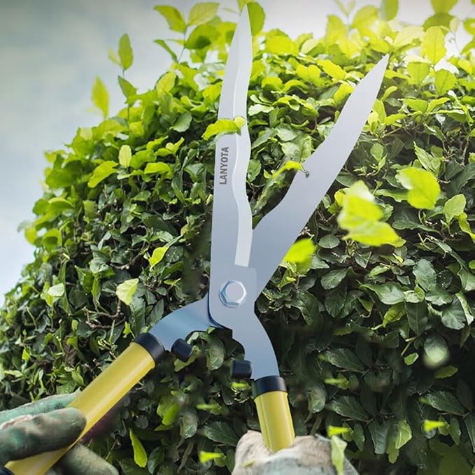 Telescopic Hedge Shear, 25 to 33Inch Garden Shears,Carbon Steel Wavy Sharp Blades,Extendable Garden Hedge Clippers Scissors,Long Handle,Ideal for Gardening Grass Lawn Pruning Hedges Shrubs Trimming