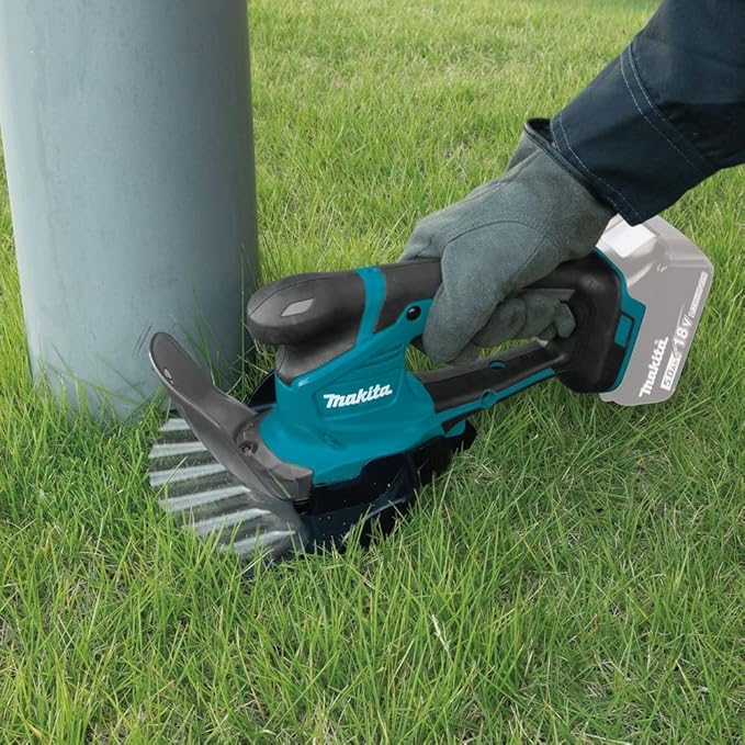 Makita XMU04ZX 18V LXT® Lithium-Ion Cordless Grass Shear with Hedge Trimmer Blade, Tool Only (Renewed)