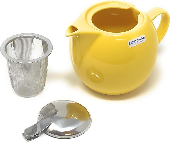 Zero Japan Bee House Round Teapot For One, 24 Oz - Ceramic Tea Pot with Stainless Steel Lid and Infuser, Smooth-Pour Spout, Diswasher and Microwave Safe Tea Pots (Yellow Pepper)