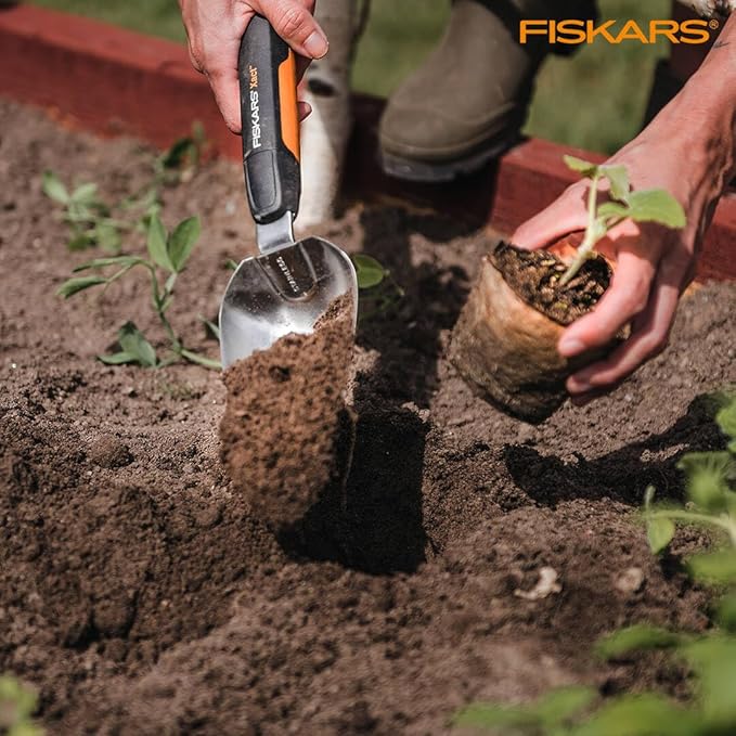 Fiskars Xact Trowel, Length: 37.5 cm, Black/Orange, Stainless Steel/Plastic, 1027043