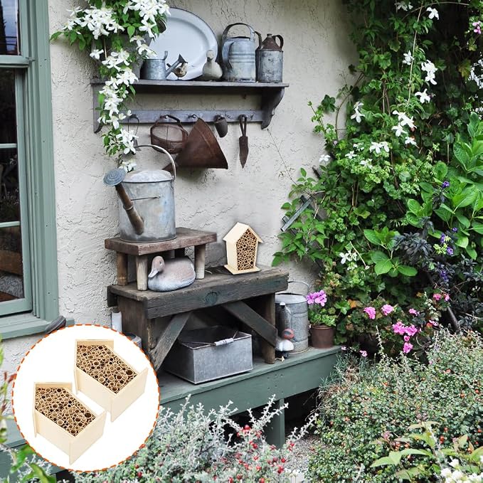 Bee House, Wooden Insect Hotel Hanging Bamboo Bees Hive Habitat Bug Garden Shelter Insects House Decoration Beneficial Nests Box Decorations for Butterfly Bird Outdoors Attracts Pollinators 2PCS