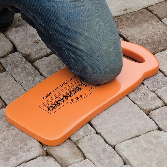 A.M. Leonard Waterproof Kneeling Pad with Handle, 7 x 16 Inches