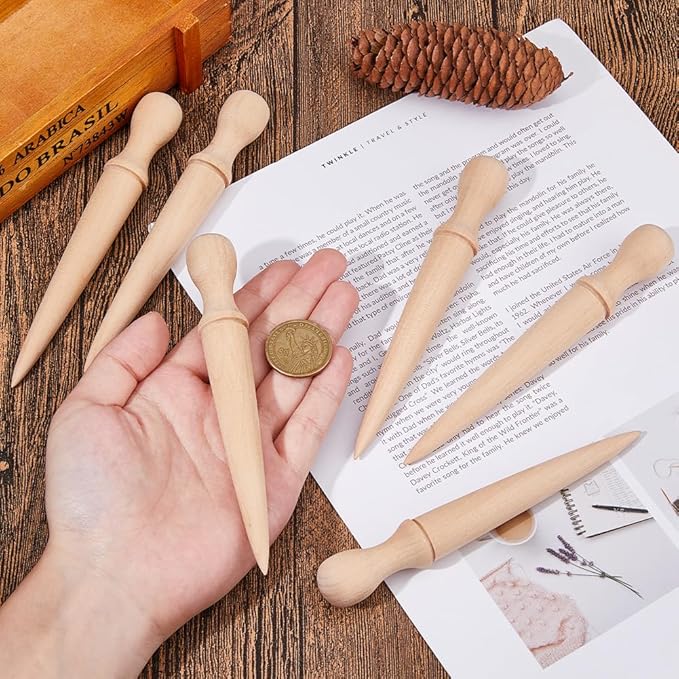 SUPERFINDINGS 6 Pcs Wooden Hole Punch for Seeds Plant Garden Dibber Yard Tool Bulb Planting Digging Kit Wooden Sow Dibbers for Sowing Seeds Wooden Handle Gardening Excavation Assistant
