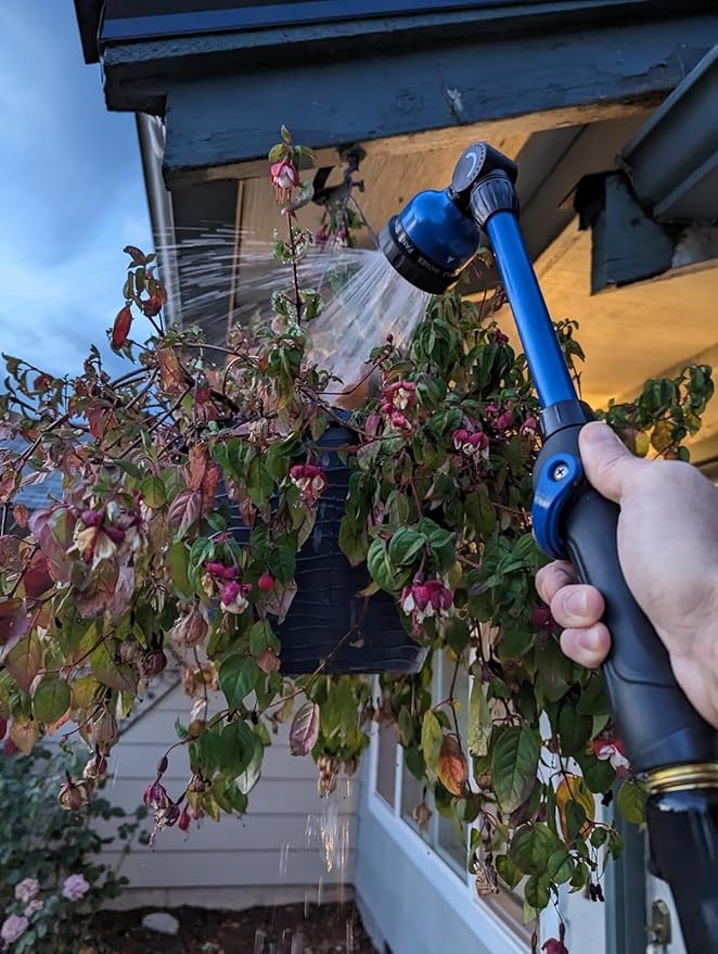 STYDDI Lightweight Watering Wand, 9-Pattern 18" Garden Watering Wand with Pivoting Head and Thumb Control, 18-inch Garden Hose Watering Lance for Container Gardens and Raised Beds, Blue