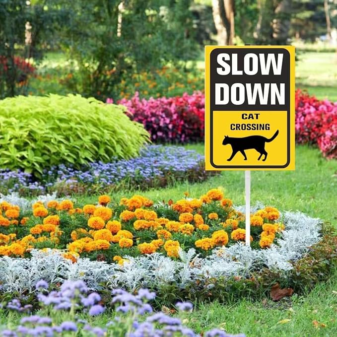 Slow Down Cat Crossing Safety Sign for Street Rustproof Reflective Aluminum Caution Drive Slowly Watch for Deaf Cat Sign Garden Animal Sign for Neighborhoods