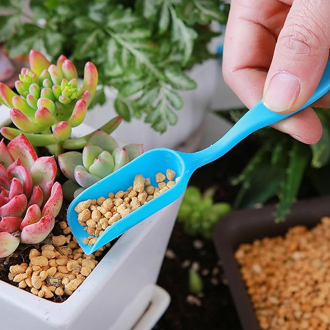 Soil Scoop for Indoor Plants - Plastic Mini Garden Plant Care Shovel Hand Tools Transplanting Succulent Cultivation Digging Scoops Kits, Green