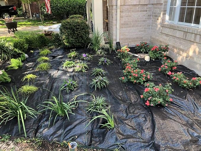 UWIOFF Landscape Fabric Weed Barrier Fabric, 4ft x 30ft Durable & Heavy-Duty Garden Landscaping Fabric, Premium UV Resistant Weed Block Gardening Mat, Weed Control Ground Cover for Outdoor Gardens