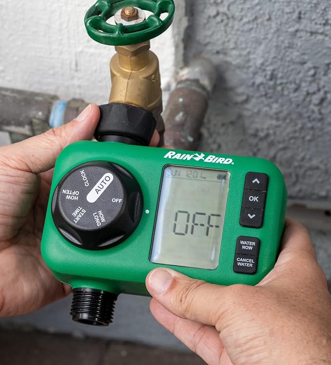 Rain Bird HET100 Electronic Digital Hose End Watering/Irrigation Timer, Battery Operated, 3/4" Garden Hose Thread, Heavy-Duty Brass Inlet, 1 Outlet/Port