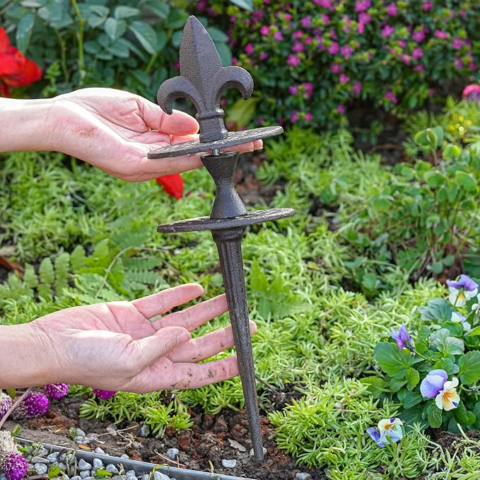 Sungmor Vintage Cast Iron Garden Hose Guide - Heavy Duty Hose Guide Stake for Lawns & Yard,Decoration Stake,Outdoor Water Pipe Decor