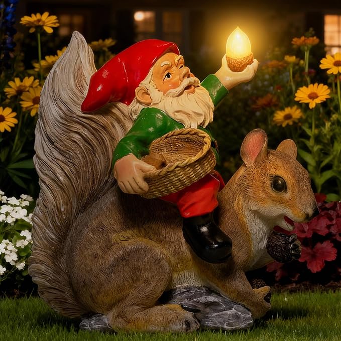 Funny Garden Gnomes Decorations for Yard Statue with Solar Lights Outdoor Squirrel Sculpture Decor