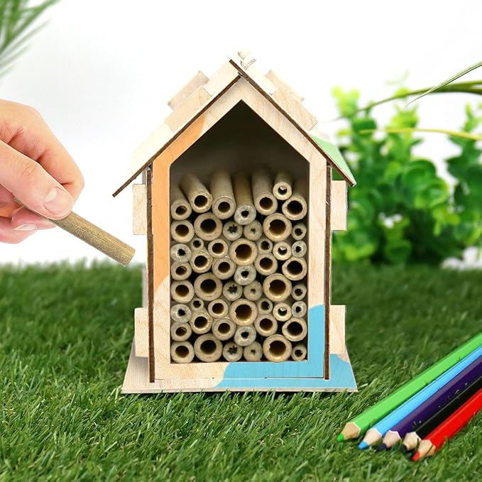 Gift Republic Handmade Habitats Personalised Bee Hotel Kit with 6-Pack Colouring Wooden Pencils Pencil Colours Orange/Black/Purple/Red/Green/Light Blue