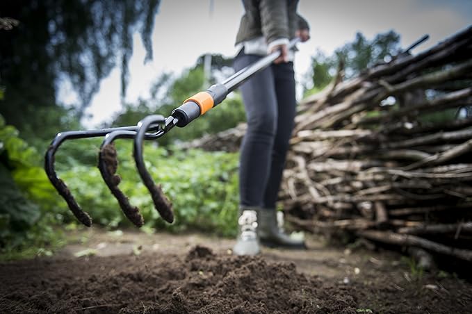 Fiskars QuikFit 3 Prong Cultivator, for Optimal Bed Preparation and Care, Tool Head, Length: 31 cm, Width: 12.5 cm, Black/Orange, 1000680