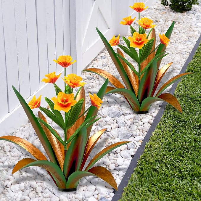 TOMBABY Huge Metal Agave Plants Outdoor Decoration Outdoor Garden Decorated with Flowers Mexican Yard Art Plant Garden Gift (Green 1 Pack)