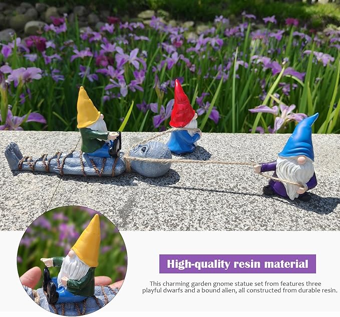 Garden Gnomes with Alien Figurine, Polyresin Naughty Gnome Statue for Patio Lawn Garden Porch Fence Outdoor Decoration