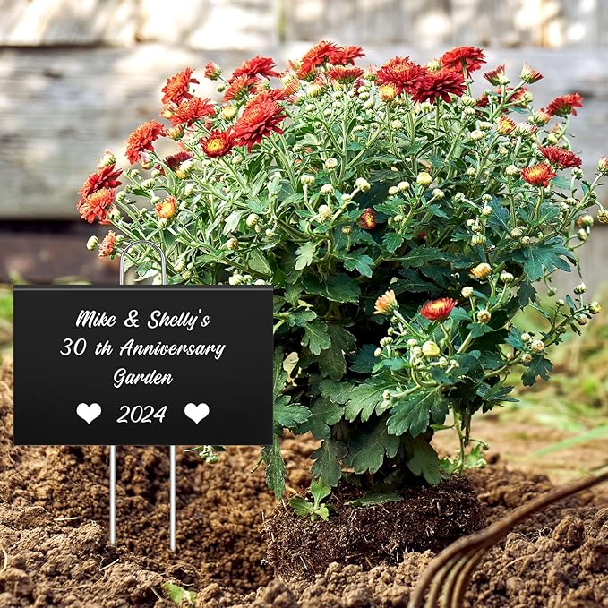 Landhoow 50 Pcs Large Garden Plant Markers Metal Plant Labels Sign 6'' x 4'' with 11'' Stake Weatherproof Waterproof Garden Sign for Outdoor Seedlings Herbs Vegetable Greenhouse, Black