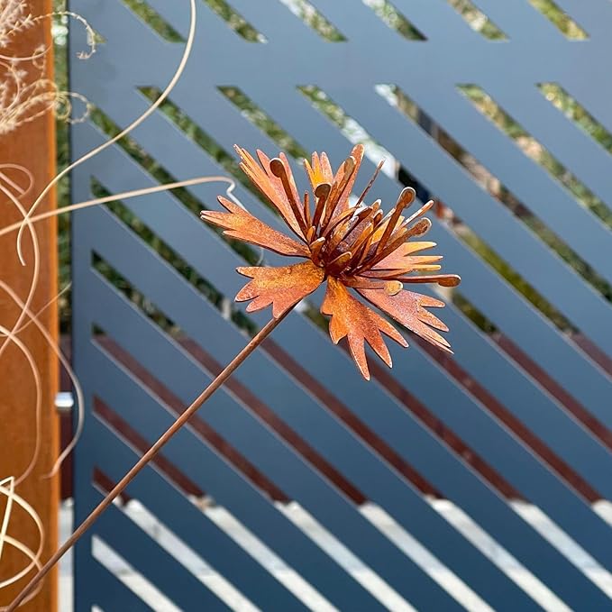 Rusty Outdoor Daisy Flower Metal Yard Stake, 15.7x6.7 Inch Rusted Iron Art Flower Garden Decoration, Weather-Resistant Garden Ornament for Lawn, Pathway, Patio, or Planter (Coffee)