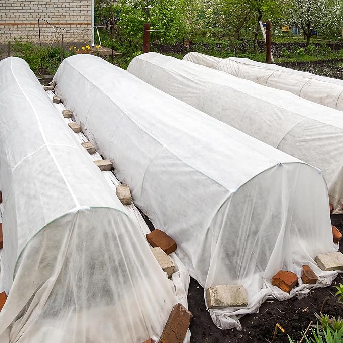 DECOHS 40 x 10 Ft Plant Sun Protection Cloth, Garden Plant Shade Cloth, Non-Woven White Light Refraction Sunshade Fabric for Protecting Plants Vegetable Rows from Direct Sunlight