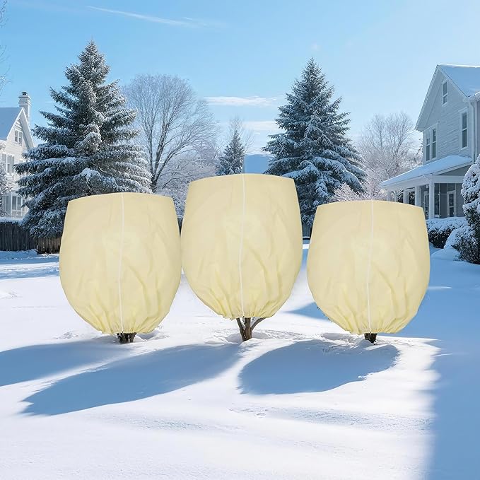 Plant Cover, Plant Protector, 2 Pack 39.3 * 31.8 inch Winter Frost Fabric Blanket, Two-Way with Drawstring for Outdoor Plants, Protects Against Cold Frost and Wind Damage.