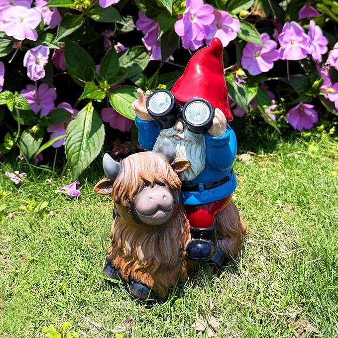 Solar Highland Cow Gnome Garden Statue Outdoor Decor, Funny Solar Light Christmas Decoration for Balcony Garden Patio Yard Lawn, Birthday Gift for Women, Men, Mom, Grandma, Unique Thanksgiving Gifts