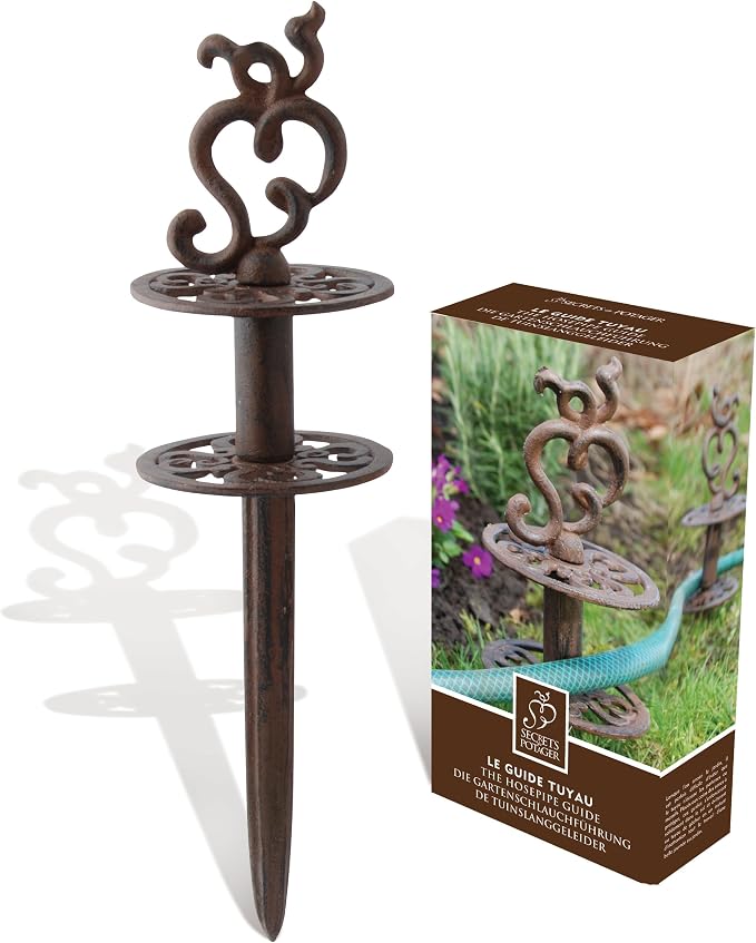 Esschert Design W8402 Hose Guide - Rusted Finish
