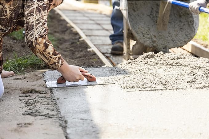 MARSHALLTOWN Cast Magnesium Hand Float, 16 Inch x 3-1/8 Inch, Concrete Float, Concrete Finishing Tool, Provides a Smooth Finish, DuraSoft Handle, Large Round Handle Style, Made in the USA, 148RD