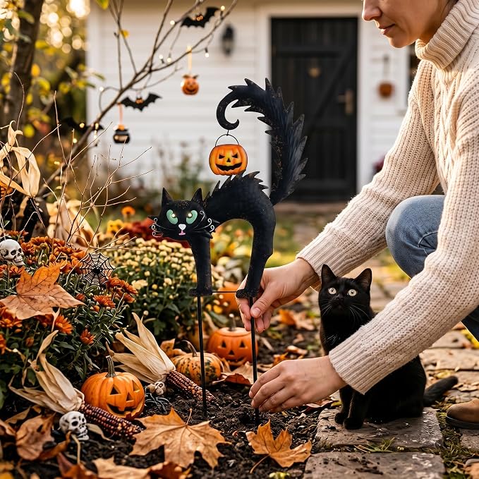 TERESA'S COLLECTIONS Halloween Garden Stake,Metal Black Cat with Jack-o'-Lantern Solar Light Decor,Spooky Yard Art Sign for Lawn Patio Porch,25"