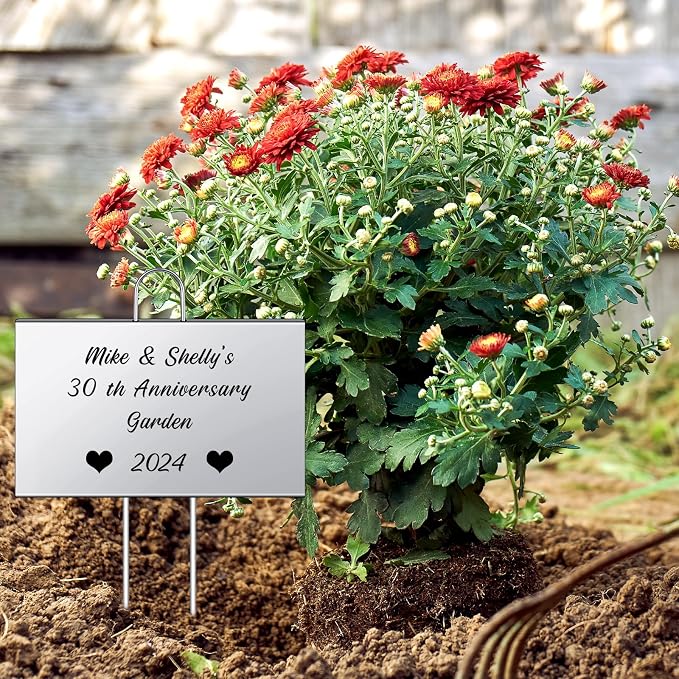 Landhoow 100 Pcs Large Garden Plant Markers Metal Plant Labels Sign 6'' x 4'' with 11'' Stake Weatherproof Waterproof Garden Sign for Outdoor Seedlings Herbs Vegetable Greenhouse, Silver