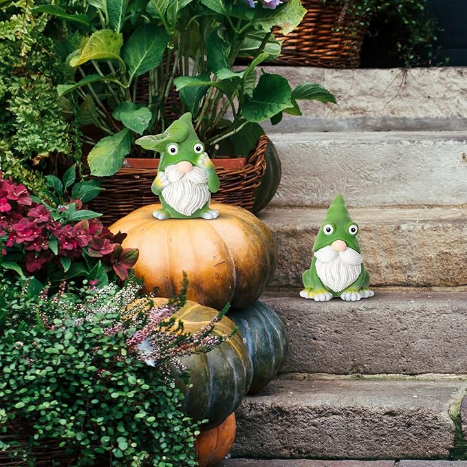 2 Pack Frog Gnome Statue, Outdoor Garden Gnomes Figurine, Spring Summer Theme Green Knome Garden Decoration for Outside Yard Lawn Patio Porch Home Desk Decor