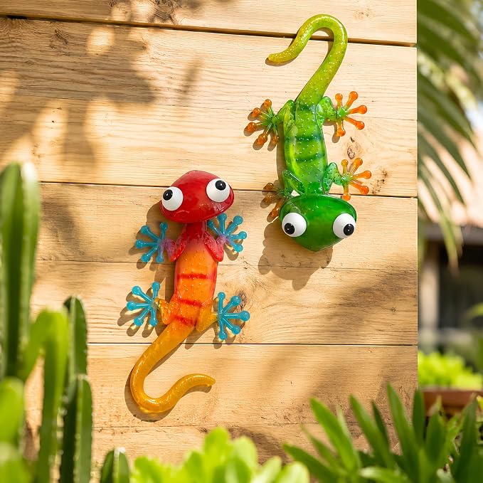 HONGLAND Gecko Metal Wall Art- 15 Inch 3D Lizard Wall Decor Outdoor Garden Sculptures & Statues with Free-Adjustable Head, 2 Pack Yard Decorations for Garden Fence Home