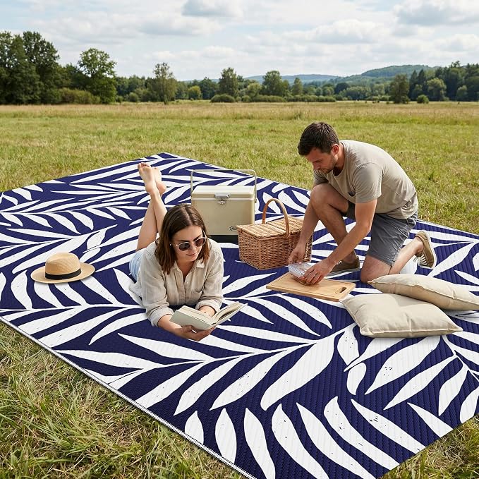 Smiry Outdoor Rug 5x8 ft, Waterproof Reversible Plastic Straw Rugs, Outdoor Area Rug with Leaf Pattern, Outside Floor Mat for Patio, Backyard, Deck, Picnic, Beach, Camping, Navy & White