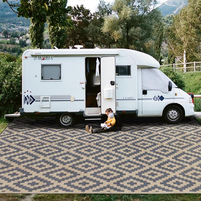 SAND MINE Reversible Mats, Plastic Straw Rug, Modern Area Rug, Large Floor Mat and Rug for Outdoors, RV, Patio, Backyard, Deck, Picnic, Beach, Trailer, Camping (10' x 14', Grey Tan Lattice)