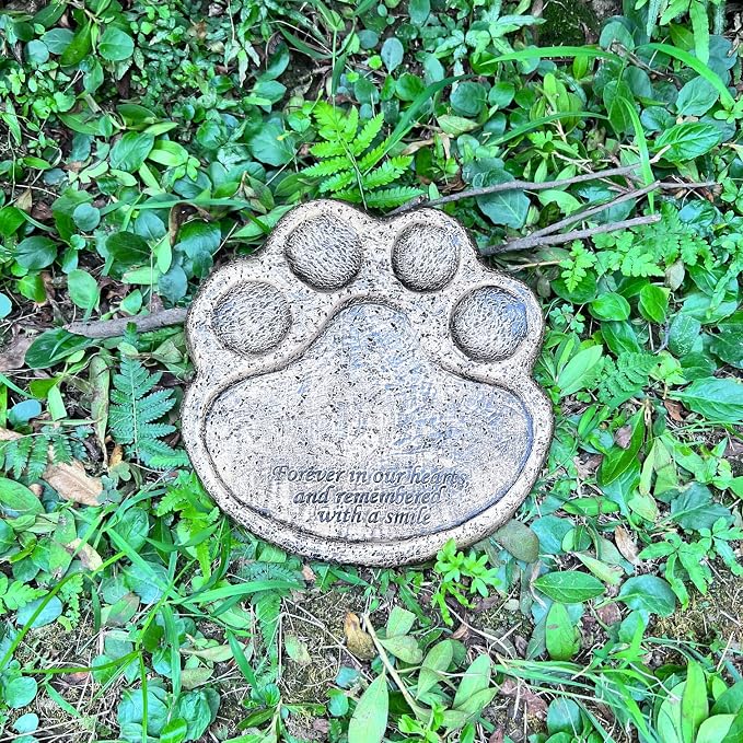 Garden Stepping Stone, Paw of Dog Cat Pet Memorial Stones, Loss of Pet Gift - 7.5" L x 7.5" W x 0.6" D