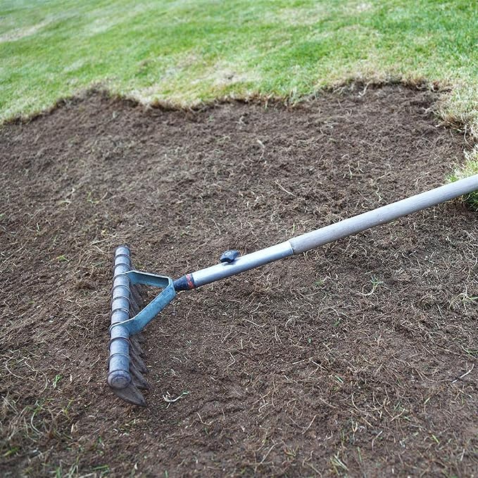 EZ Straw Seeding Mulch with Tack - Biodegradable Processed Straw, 1 cu. ft. Bale (Covers 250 sq. ft.)