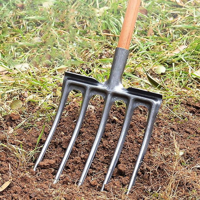 Digging Fork High Carbon Steel Garden Fork Anti Breakage Garden Digging Spading Fork for Farms Ranches (4 Tine)
